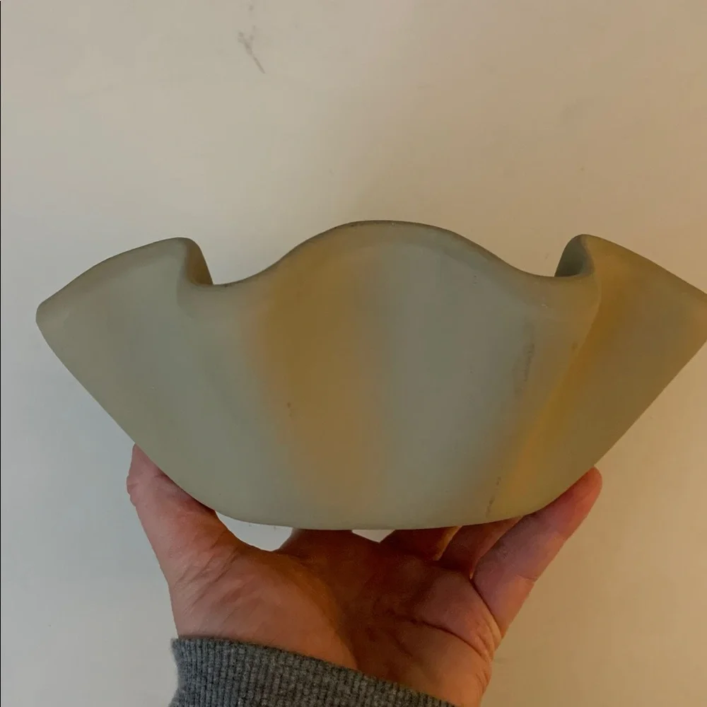 Pampered Chef tortilla bowl stoneware